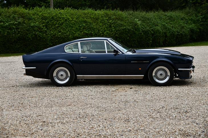 Classic ASTON MARTIN VANTAGE VANTAGE X PACK 1989 for sale - Classic