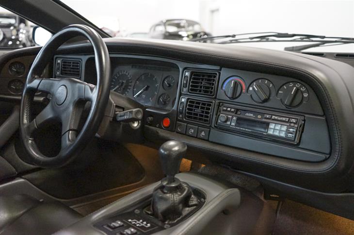Classic 1994 Jaguar Xj220 Coupe For Sale Classic Sports Car